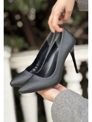 Hillar Siyah Saten Stiletto Ayakkabı
