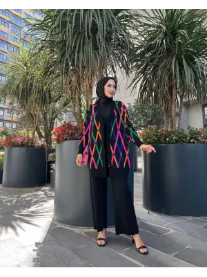 Hırkalı ikili takım çok renkli triko siyah