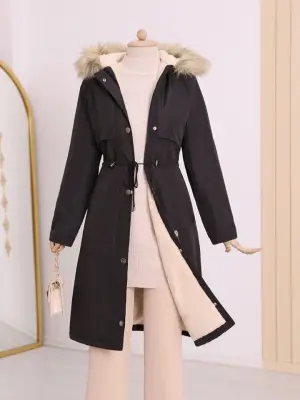 Siyah İçi Peluşlu Kapşonlu Uzun Mont Kadın Giyim