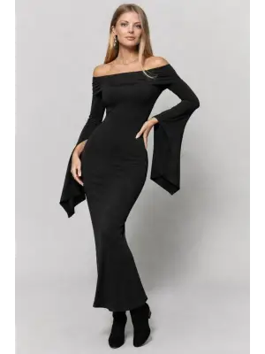 İddialı Madonna Yaka Uzun Yırtmaç Kol Detaylı Krep Elbise