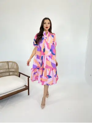 Omarı Sade ve Şık Siyah Elbise