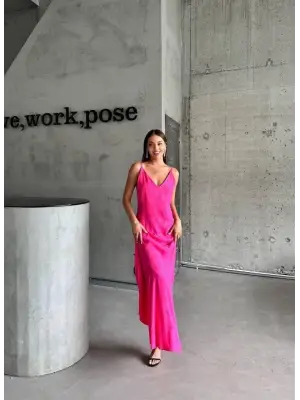 JAKARLI ASKILI SATEN ELBİSE ASİMETRİK - Pembe