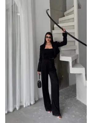 Omarı Tasarım Detaylı Takım Siyah - Jakarlı Bluzlu Ceket Pantolon Bluz