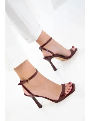 Jowin Bordo Rugan Topuklu Bilekten Kemerli Ayakkabı