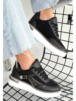 Junda Siyah Cilt Bağcıklı Spor Ayakkabı