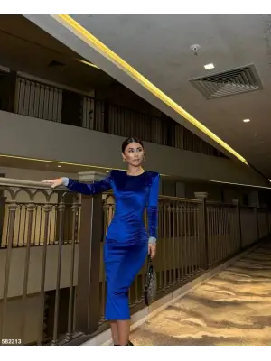 Omarı Vatka Detaylı Kadife Midi Boy Elbise