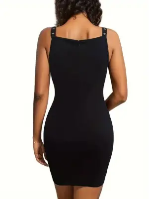 Kadın Askılı Derin V Yakalı Kuş Gözü Detaylı Janjan Krep Elbise