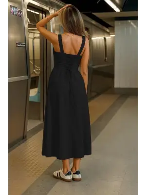 Omarı Sırttan Bağlamalı Yırtmaçlı Elbise