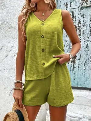Kadın Askılı Kolsuz V Yakalı önden Düğmeli Bürümcük Bluz Ve Short Ikili Takım