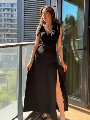 Kadın Askılı Omuzdan Bağlamalı Kruvaze Yakalı Uzun Yırtmaçlı Janjan Krep Elbise