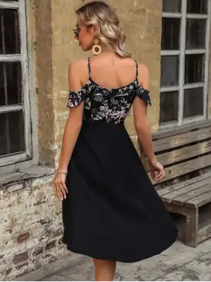 Omarı Omuzlardan Açık Tasarımın Şıklığı: Kadın Süprem Krep Elbise