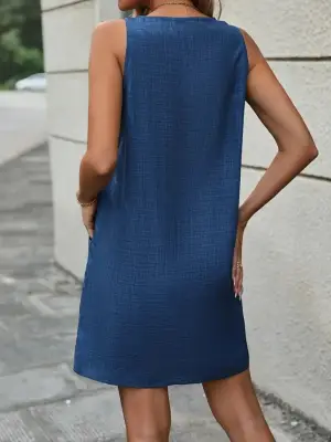 Kadın Askılı Omuzlardan Düğmeli Yuvarlak Yaka Cepli Keten Elbise