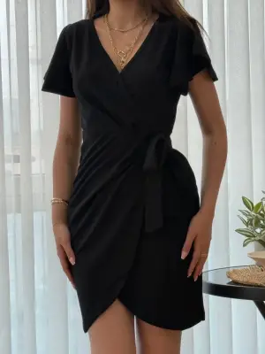 Omarı Şık Kruvaze Yakalı Belden Bağlamalı Elbise