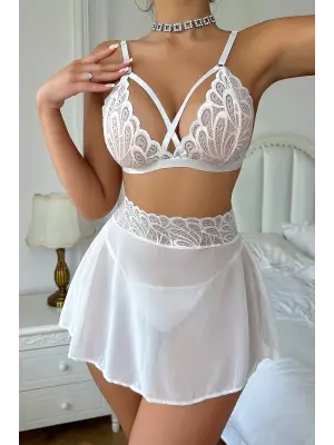 Omarı Beyaz Dantel Detaylı Etekli Takım