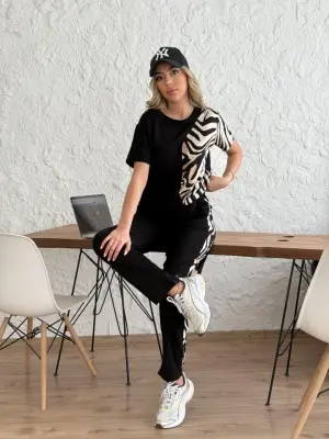 Kadın Bisiklet Yaka Kısa Kol Leopar Desen Bluz Ve Pantolon Ikili Takım