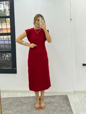 Omarı Şık Kadın Elbisesi Yaka Detaylı Midi Boy