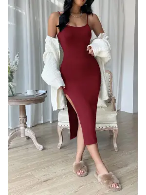 Omarı Cazip Bordo Yırtmaçlı Diz Altı Gecelik