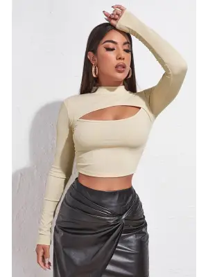 Omarı Ekru Göğüs Dekolteli Uzun Kollu Crop Top Bluz