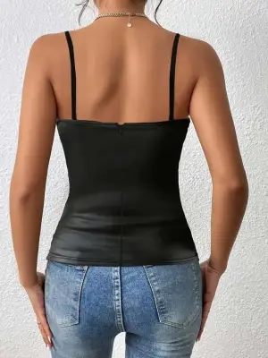 Kadın Ip Askılı Geniş V Yakalı Deri Bluz