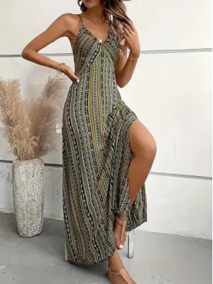 Omarı Yırtmaçlı Desenli Supreme Elbise