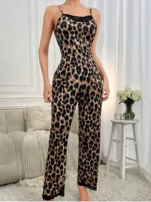 Kadın Ip Askılı Yakası Dantelli Bluz Ve Pijama Sandy Ikili Takım