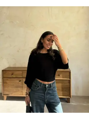 Kadın Kayık Yaka Yarasa Kol Dökümlü Kısa Bluz