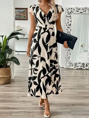 Kadın Kısa Kelebek Kollu Kruvaze Yaka Desenli Süprem Elbise