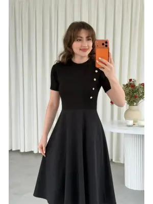 Kadın Kısa Kollu Bisiklet Yaka Gold Düğme Detay Midi Boy Elbise