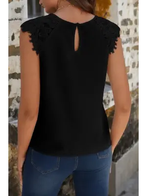 Omarı Hafif ve Şık Kadın Kısa Kollu Bluz