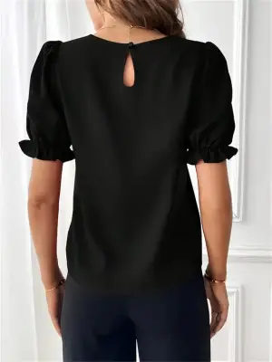 Kısa Kollu Gipeli Krep Bluz