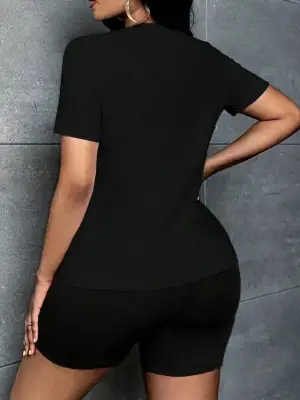 Omarı Köpek Baskılı Kısa Kollu Kadın Viskon Bluz