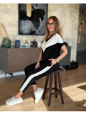 Kadın Kısa Kollu V Yaka Siyah Beyaz Renkli Viskon Iki Iplik Kumaş Eşofman Takımı