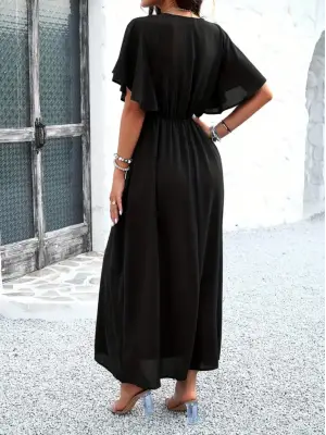 Omarı Rahatlık Ve Şıklığı Bir Arada Sunan Kadın Elbisesi