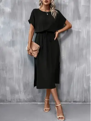 Kadın Kısa Kollu Yakası Açık Belden Bağlamalı Yırtmaçlı Viskon Elbise