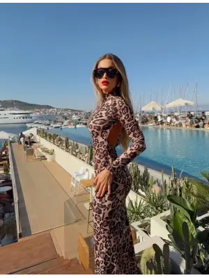 Kadın Leopar Desenli Sırt Dekoltelı Maxı Boy Elbise