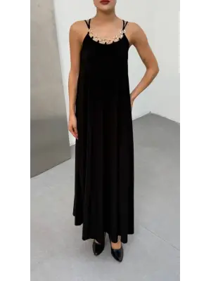 Kadın Omuz Askılı Kuş Gözü Zincir Detay Sandy Kumaş Maxi Boy Elbise