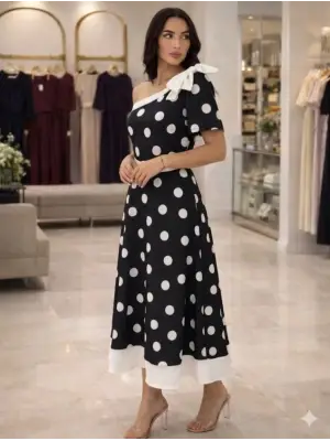Kadın Omuz Dekolteli Fiyonk Ve Puantiye Detay Maxi Boy Elbise