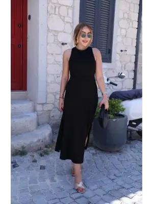 Kadın Omuzlardan Açık Arkadan Aksesuar Detaylı Yırtmaçlı Janjan Krep Elbise