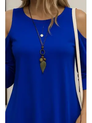 Kadın Omuzlardan Açık Sıfır Yaka Asimetrik Kesim Detay Viskon Bluz