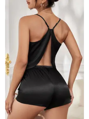 Omarı Asimetrik Sırt Dekolte Detaylı Şortlu Gecelik Takım