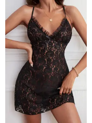 Omarı Şıklığı ve Zarafetiyle Kadın Siyah Dantel Gecelik