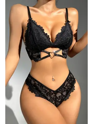 Omarı Siyah Kalp Detaylı Dantel İç Çamaşır Takımı