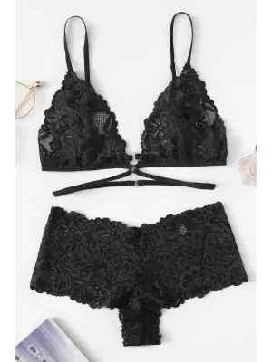 Omarı Siyah Özel Şık Sütyen Külot Takımı