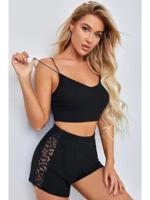 Omarı Siyah Dantel Detaylı Şortlu Gecelik Takım