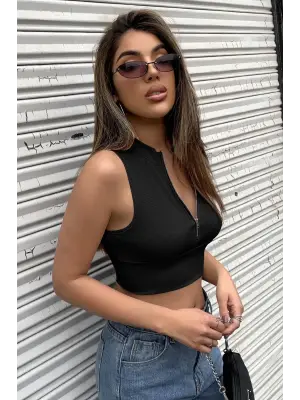 Omarı Siyah Yarım Fermuarlı Crop Top Bluz