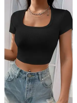 Omarı Siyah Yarım Kol Crop Top Bluz