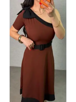 Kadın Tek Omuz Fiyonk Detaylı Midi Boy Elbise