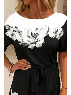 Kadın Tek Omuzu Açık çiçek Desenli Beli Kuşaklı Iki Iplik Mini Short Tulum