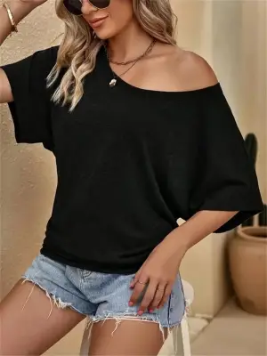 Kadın Tek Omuzu Açık Kısa Kollu Salaş Viskon Bluz