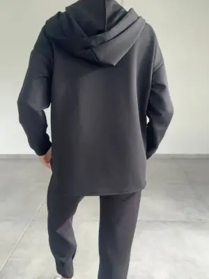 Kadın Kapüşonlu V Yaka Eşofman Takımı